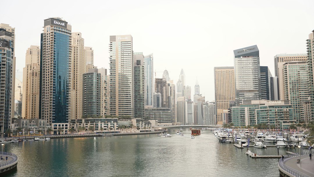 Investir immobilier Dubaï 2026 – Dubai Marina et tours résidentielles